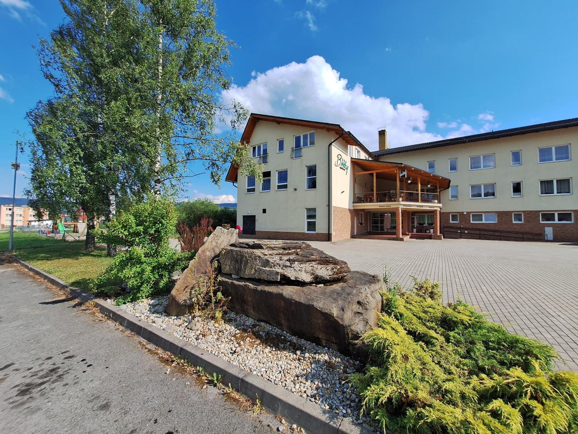 Agrohotel Tri Brezy Hrustin Exterior foto