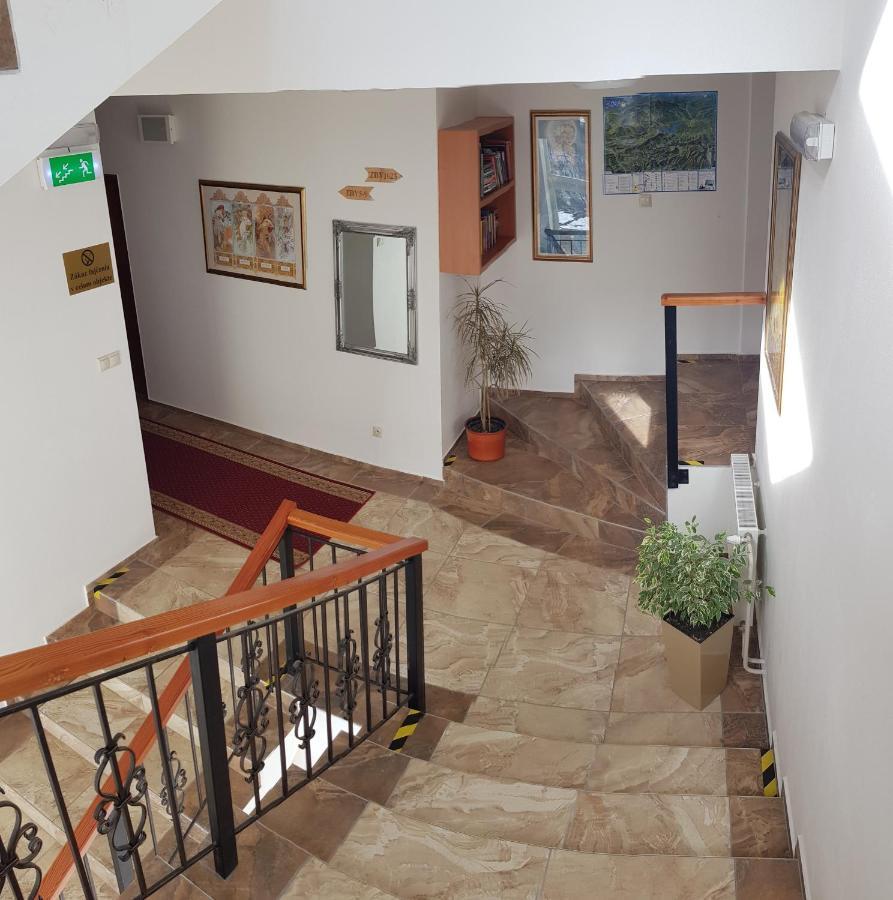 Agrohotel Tri Brezy Hrustin Exterior foto